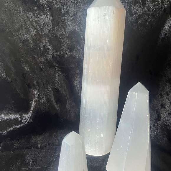 One (1) selenite carving - Picture 5 of 6